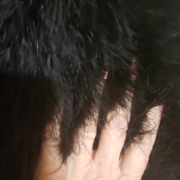 Black boa jacket clasp and snap closure. - Picture 10 of 12